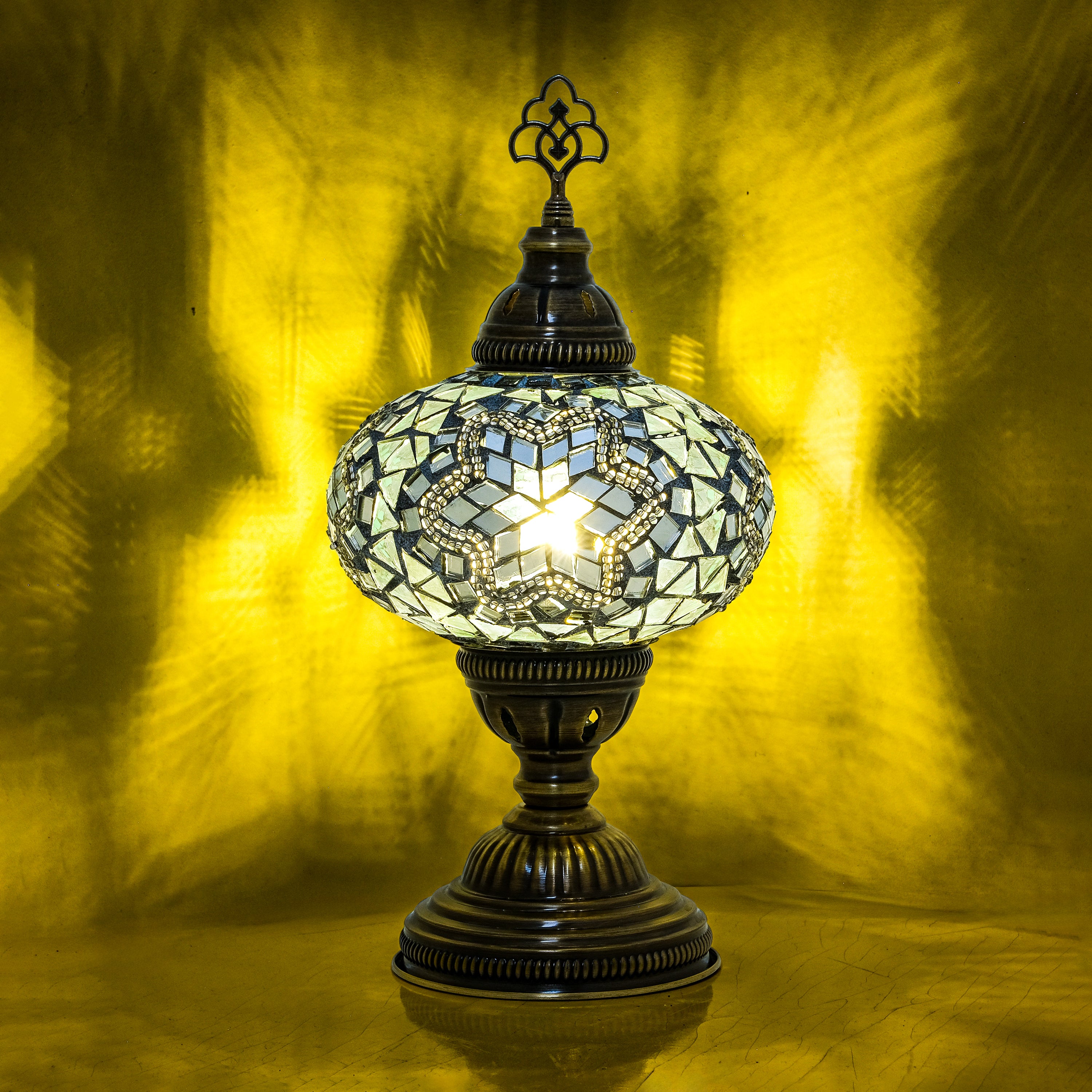 Mozaist Turkish Mosaic Table Lamp White with Black Cement