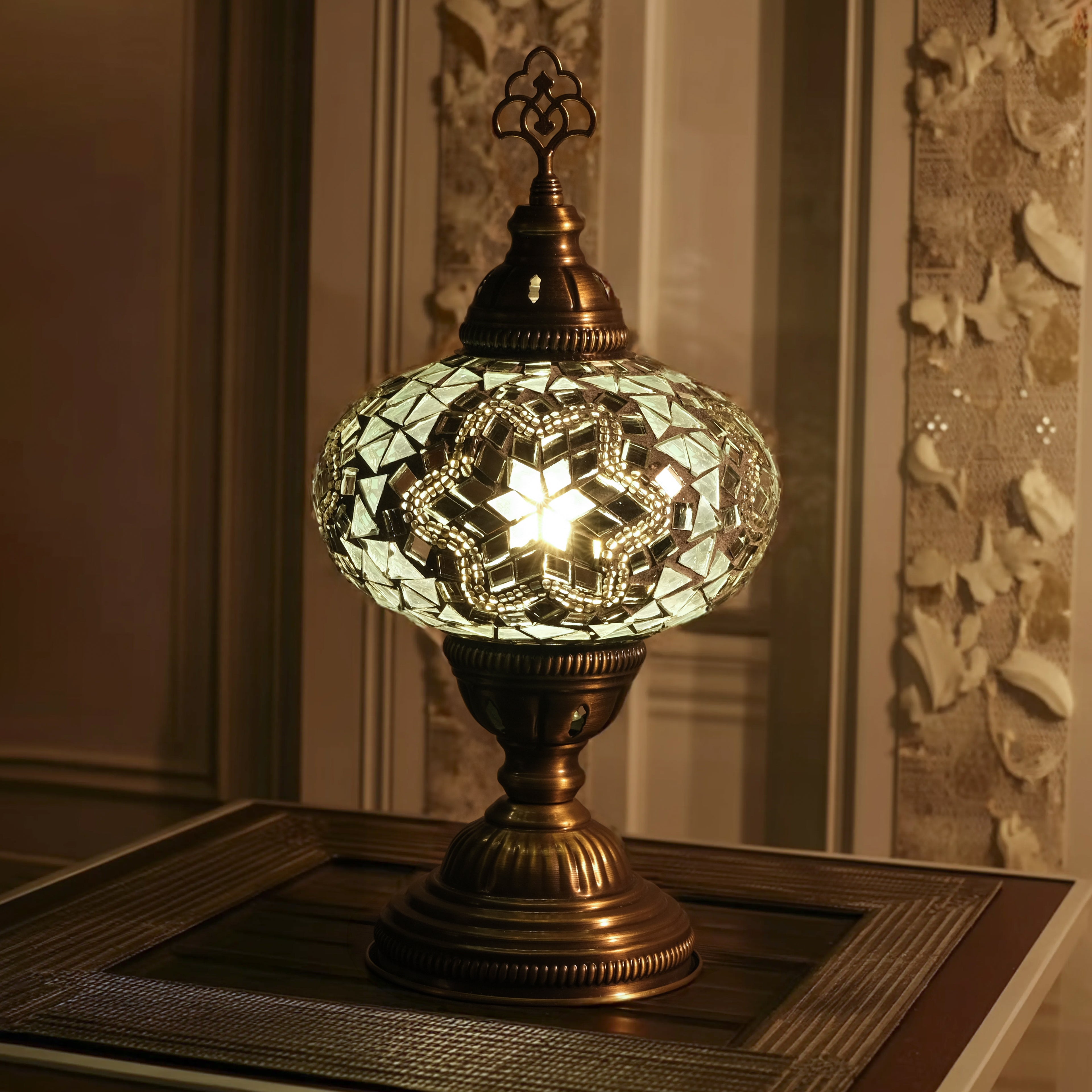 Mozaist Turkish Mosaic Table Lamp White with Black Cement